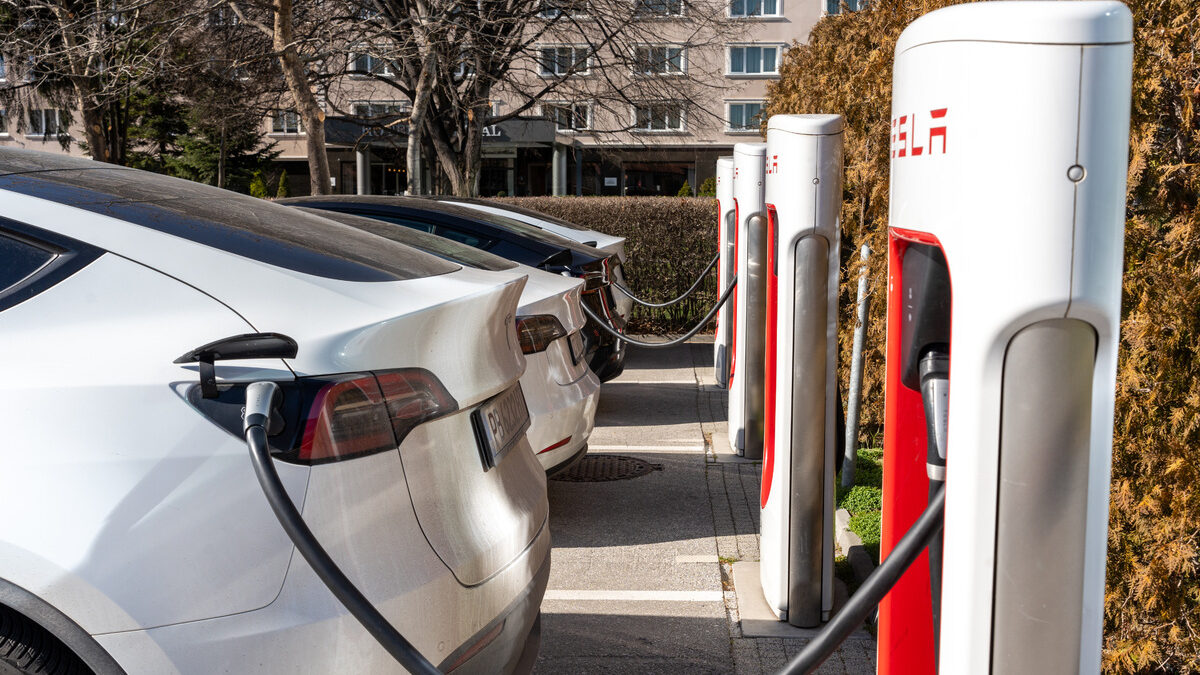 защо зарядните станции на Tesla стават платени? - изображение 4