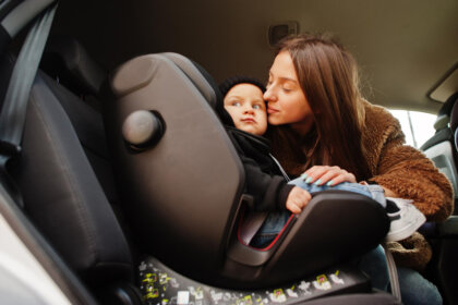 Щрак – без паника: Как да монтираме Isofix столче (без да си загубим ума и нервите)