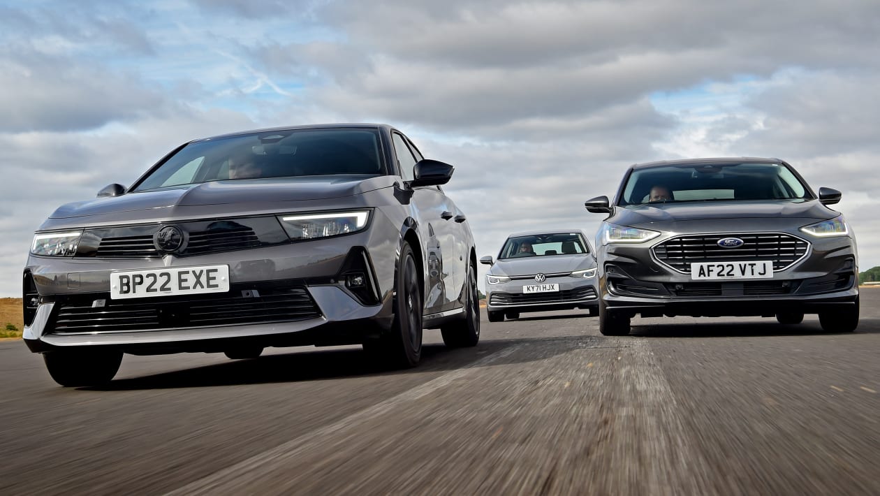 Гърбовете не лъжат: Истинската история за комфорта на седалките в Opel Astra, VW Golf и Ford Focus (2018–2025)