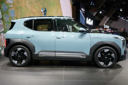 Брюкселският автосалон и електрическата скука: Защо новите Kia EV за 2026 ме оставиха без емоция (и какво означава това за истинските шофьори)